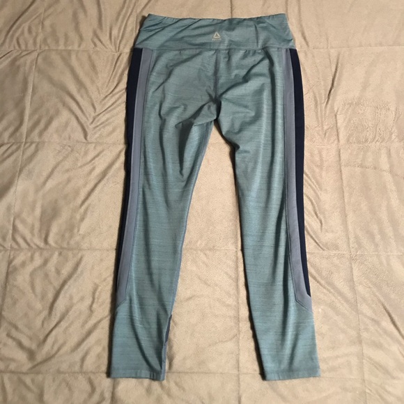 EUC Reebok capris XL - Picture 6 of 8
